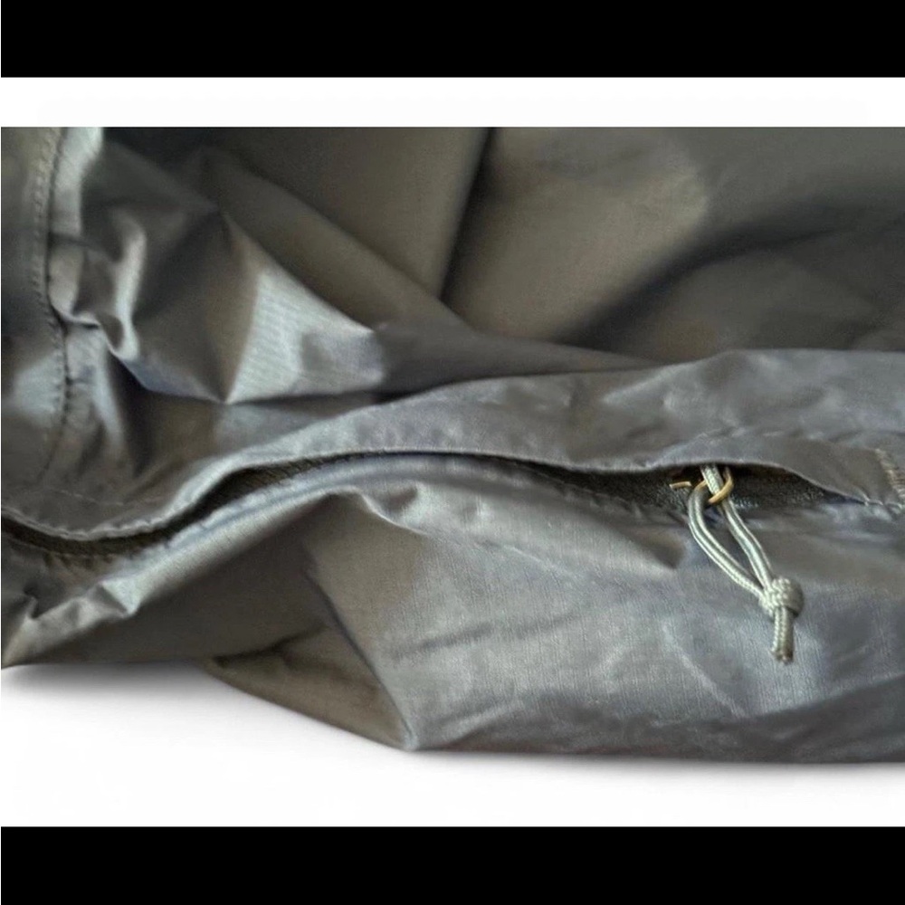 The North Face Men’s Blue Hooded Jacket - Picture 7 of 9